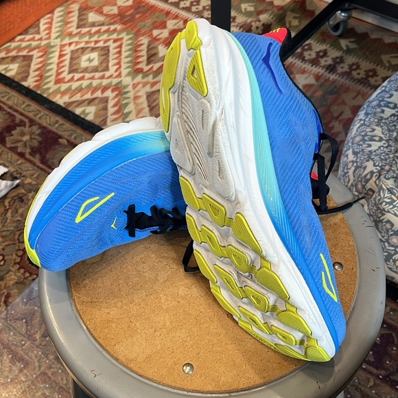 Hoka Clifton 9 - used - men’s 10.5 - 274 miles run on them - Picture 16 of 16